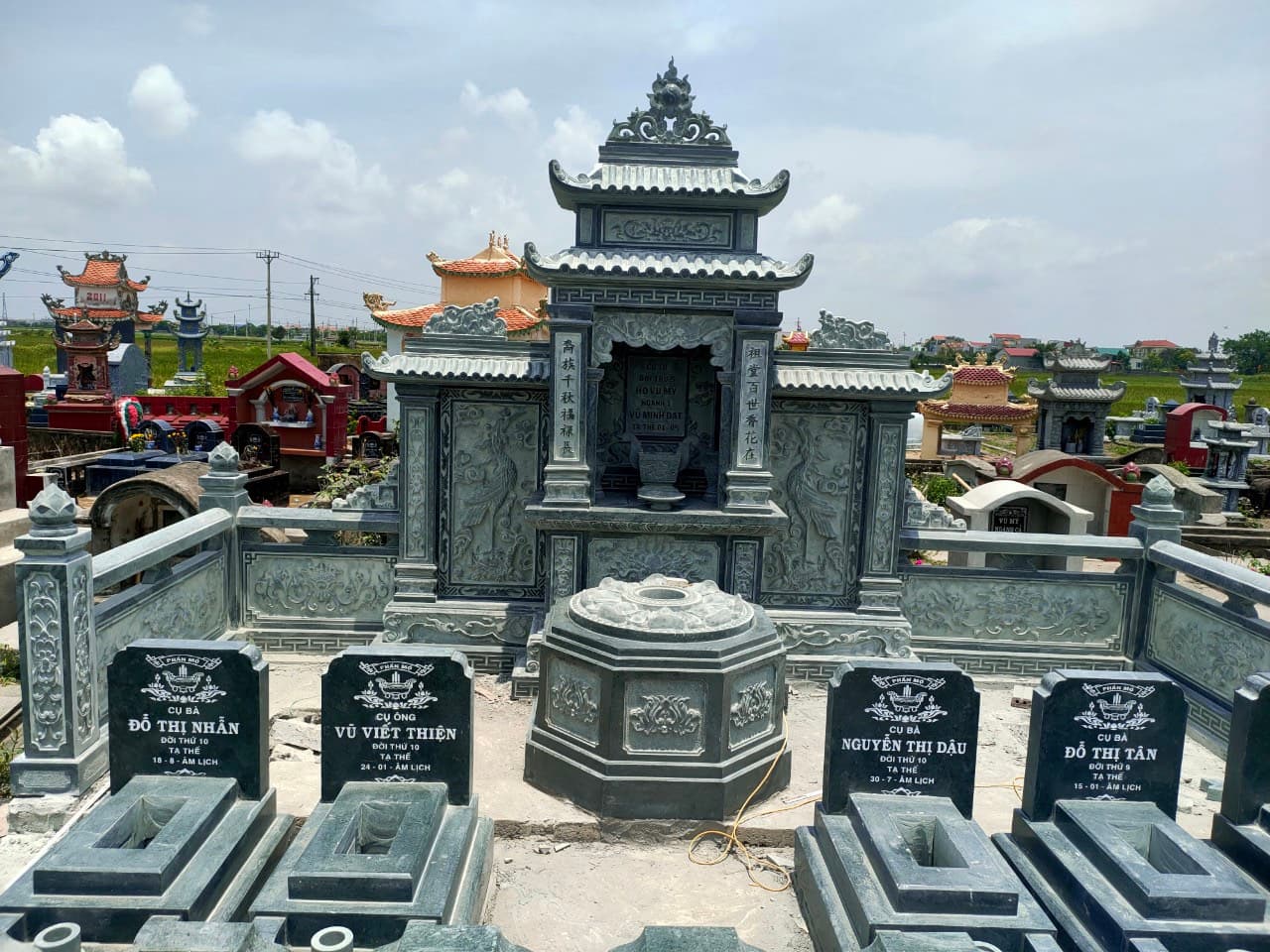 Khu lăng mộ đá đẹp - Lăng Mộ Đá Trường Thành