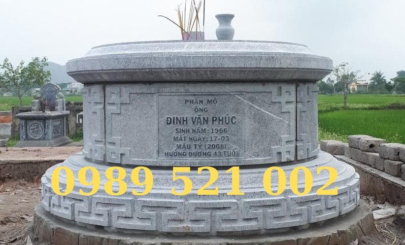Mộ đá tròn bia mộ điêu khắc trước thân mộ - Lăng Mộ Đá Trường Thành