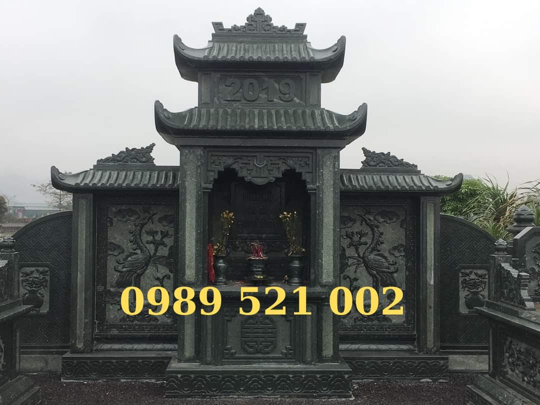 Mộ đá xanh rêu có mái - Lăng Mộ Đá Trường Thành