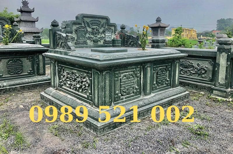 Mộ đôi đá xanh rêu chạm khắc chữ " Thọ " - Lăng Mộ Đá Trường Thành