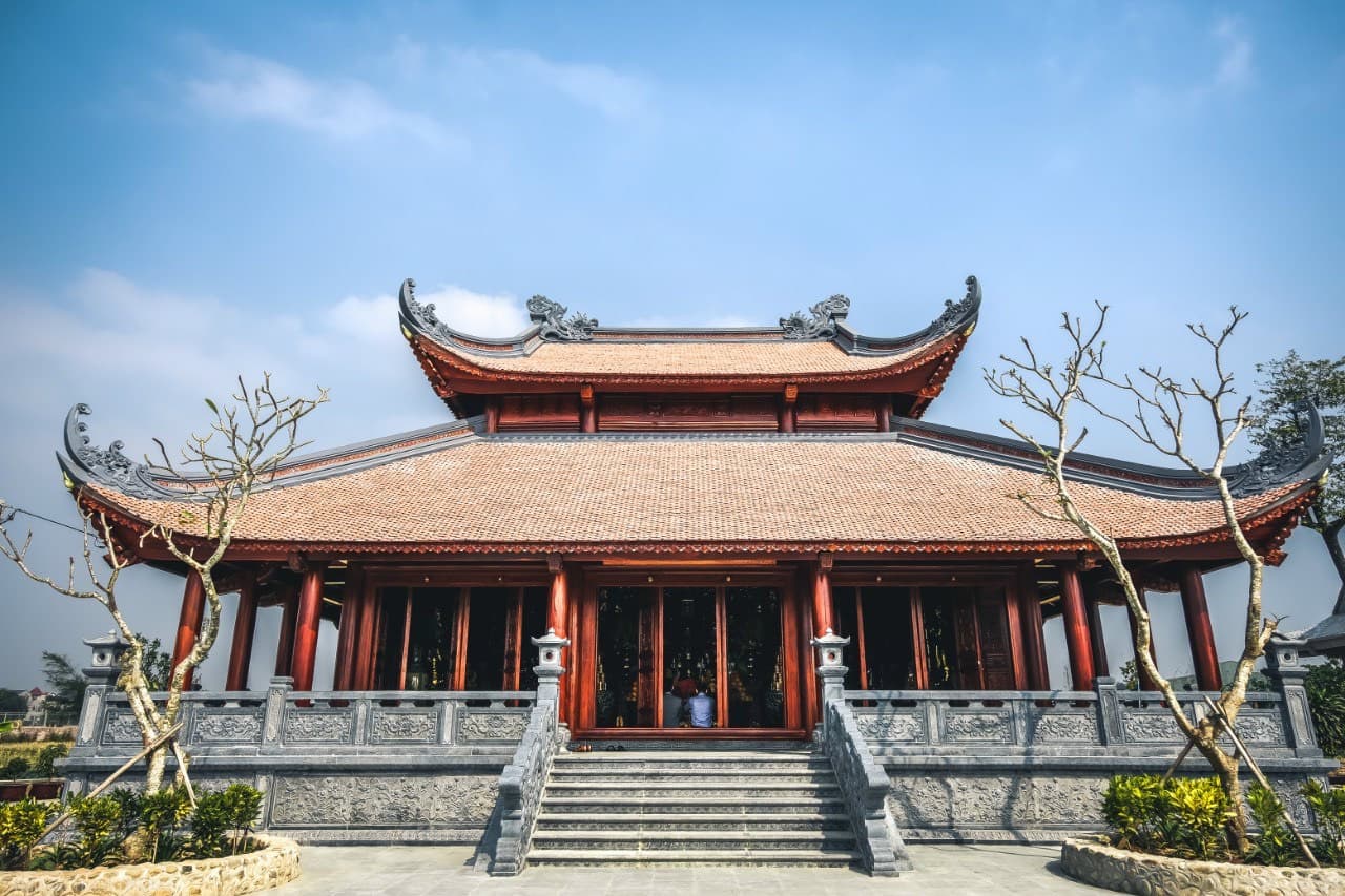 Nhà thờ đá đẹp - Lăng Mộ Đá Trường Thành